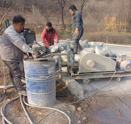 广汉路面下沉注浆